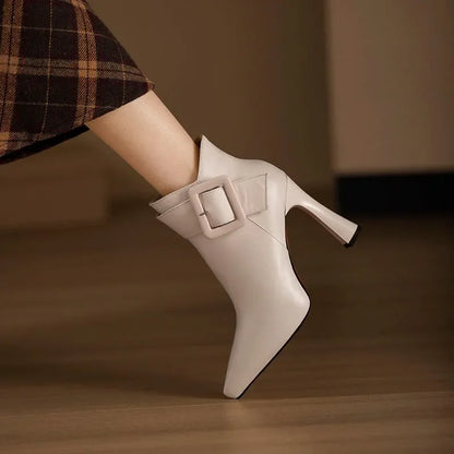 Botin Clara con Hebilla