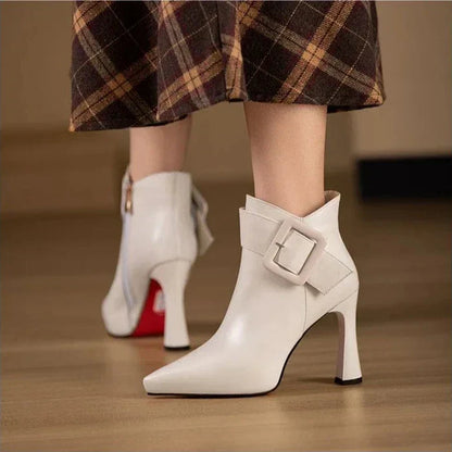 Botin Clara con Hebilla